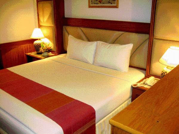 Raya Grand Hotel Nakhonratchasima Habitación foto